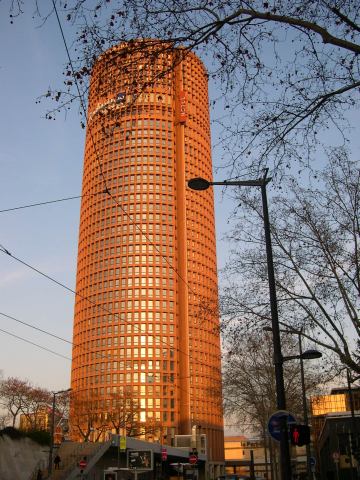  Tour du Crédit Lyonnais (quartier dela Part-Dieu)